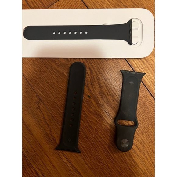 Apple Watch Black Band - Picture 3 of 4